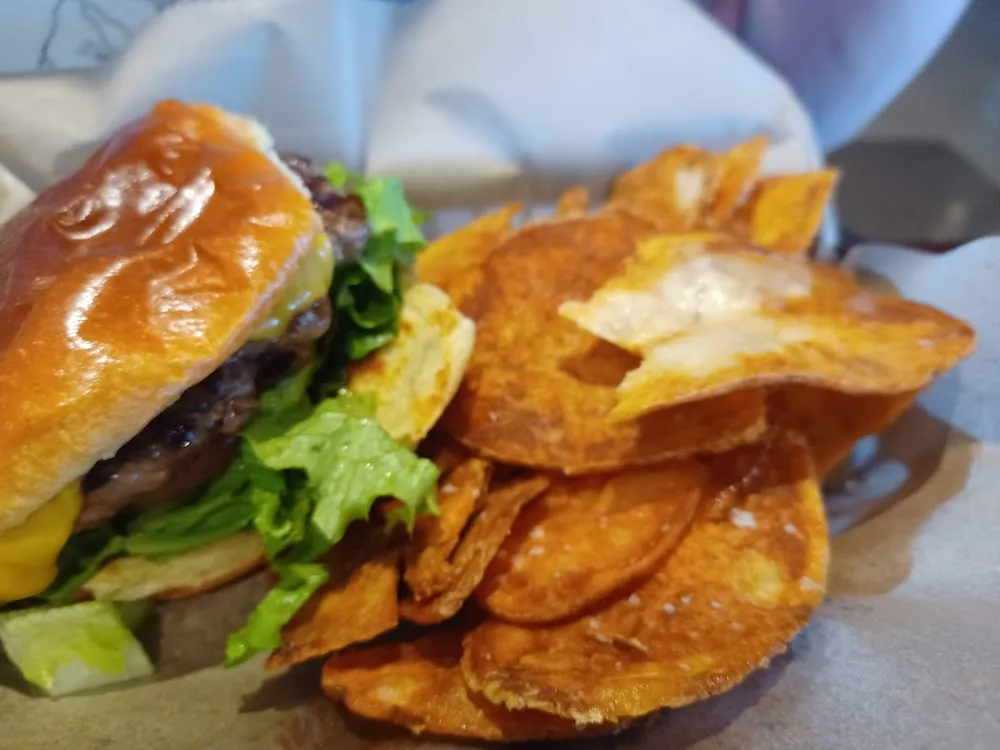 Hamburger with Homemade Chips